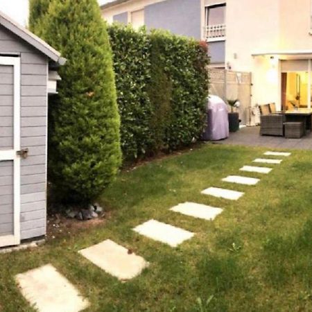 Geraeumiges Ferienhaus In Koblenz Bagian luar foto