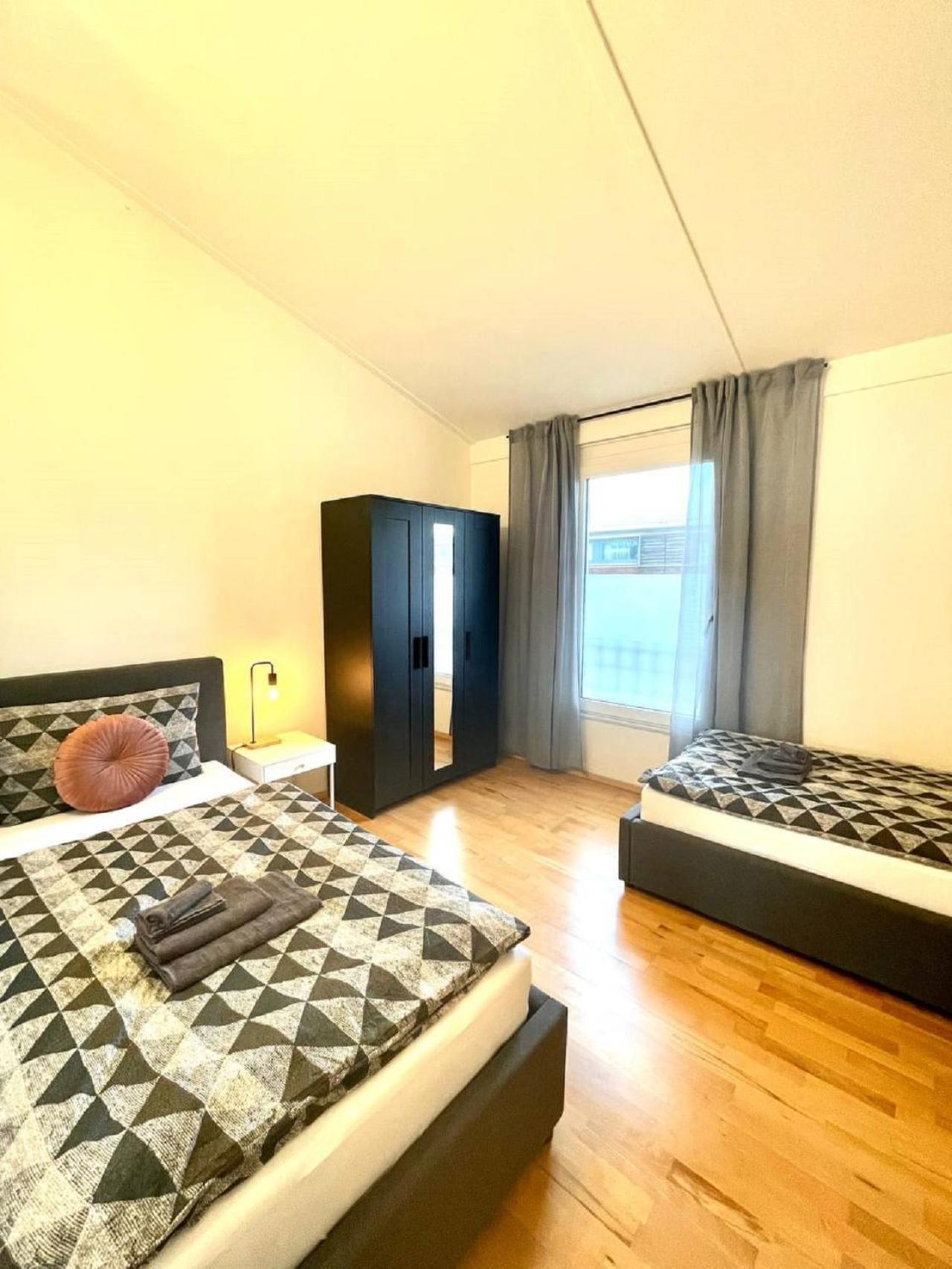 Geraeumiges Ferienhaus In Koblenz Bagian luar foto