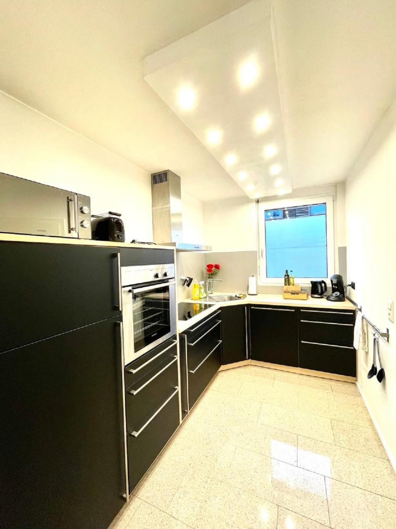Geraeumiges Ferienhaus In Koblenz Bagian luar foto